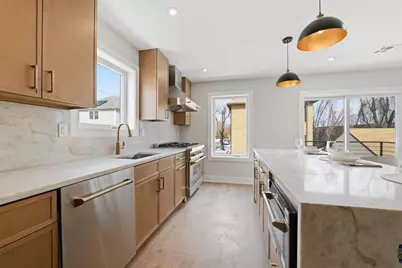 140A Weigands Lane #A, Secaucus, NJ 07094 - Photo 4