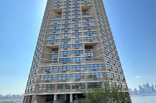7002 Jfk Blvd Blvd E, Guttenberg, NJ 07093 - Photo 1