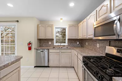 12 Liberty Ct, Secaucus, NJ 07094 - Photo 14