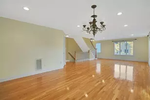 5 Hops Commons Ct, Secaucus, NJ 07094 - Photo 4