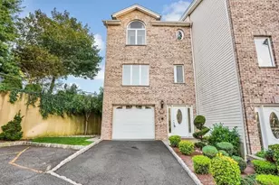 5 Hops Commons Ct, Secaucus, NJ 07094 - Photo 1