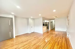 13 Silver St, Bayonne, NJ 07002 - Photo 2