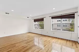 117 Logan Ave, Jersey City, NJ 07306 - Photo 14