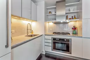 77 Hudson St, Jersey City, NJ 07302 - Photo 2
