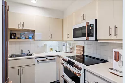 208 Shearwater Ct West #37, Jersey City, NJ 07305 - Photo 12