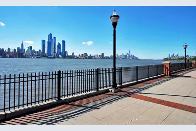 150 Henley Pl #201, Weehawken, NJ 07086 - Photo 46