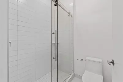 260 Avenue E #405, Bayonne, NJ 07002 - Photo 18