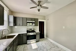 7 Obrien Ct, Bayonne, NJ 07002 - Photo 8