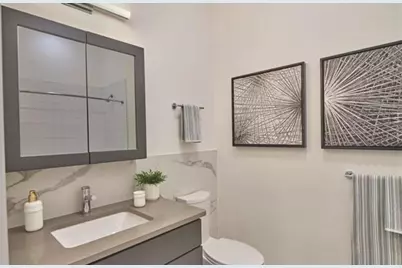 250 Avenue E #403, Bayonne, NJ 07002 - Photo 4