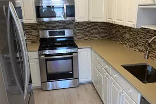 7000 Blvd E, Guttenberg, NJ 07093 - Photo 2