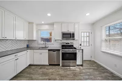 847 Dennis Pl, Linden, NJ 07036 - Photo 2