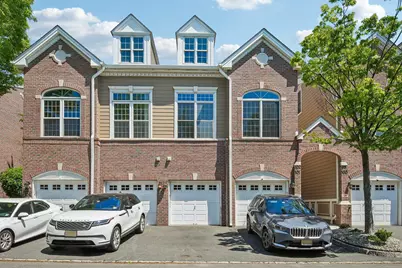 102 Abbie Ct #102, Guttenberg, NJ 07093 - Photo 2
