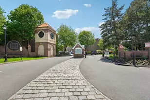 102 Abbie Ct, Guttenberg, NJ 07093 - Photo 6