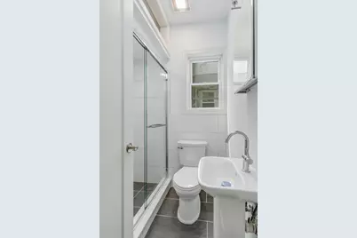 1058 Avenue C #5, Bayonne, NJ 07002 - Photo 8