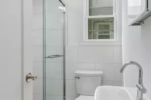 1058 Avenue C, Bayonne, NJ 07002 - Photo 8