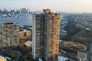6040 Blvd E, West New York, NJ 07093 - Photo 26