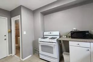 423 2nd St, Jersey City, NJ 07302 - Photo 2