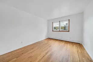 122 Graham St, Jersey City, NJ 07307 - Photo 6