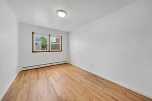 122 Graham St, Jersey City, NJ 07307 - Photo 8