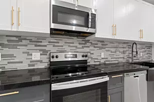 211 Baldwin Ave, Jersey City, NJ 07306 - Photo 2