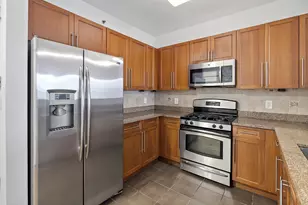 15 Freedom Way, Jersey City, NJ 07305 - Photo 4