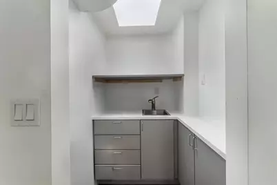22 Glenwood Ave, Jersey City, NJ 07306 - Photo 10