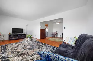 747 Riverside Ave, Lyndhurst Township, NJ 07071 - Photo 4