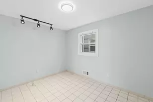 178 W 33rd St, Bayonne, NJ 07002 - Photo 10