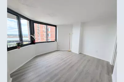 918 Harmon Cove Tower #918, Secaucus, NJ 07094 - Photo 6