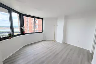 918 Harmon Cove Tower, Secaucus, NJ 07094 - Photo 6