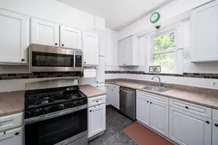203 Bowers St, Jersey City, NJ 07307 - Photo 2