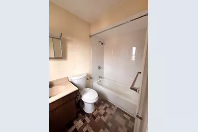 194 Charles St, Secaucus, NJ 07094 - Photo 4