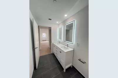 141 Christopher Columbus Dr #3, Jersey City, NJ 07302 - Photo 12