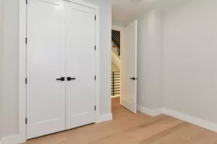 221 Columbia Ave, Jersey City, NJ 07307 - Photo 26
