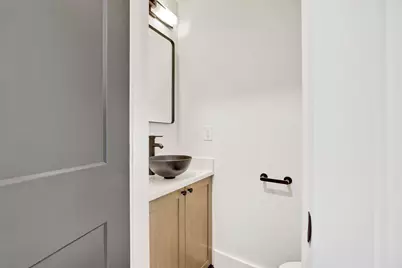 7809 Broadway #2, North Bergen, NJ 07047 - Photo 6