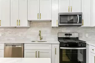 7000 Blvd E, Guttenberg, NJ 07093 - Photo 1