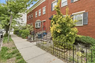 318 9th St, Jersey City, NJ 07302 - Photo 2