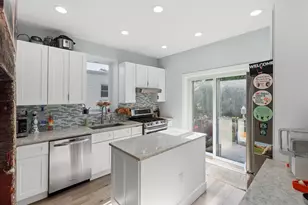 51 Lexington Ave, Bayonne, NJ 07002 - Photo 8