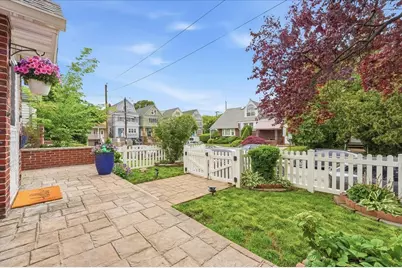 6 Parkside Lane, Bayonne, NJ 07002 - Photo 4
