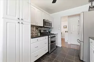467 Magnolia Ct, Howell Township, NJ 07731 - Photo 8