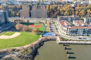 150 Henley Pl, Weehawken, NJ 07086 - Photo 10