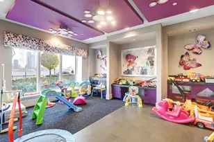 150 Henley Pl, Weehawken, NJ 07086 - Photo 20