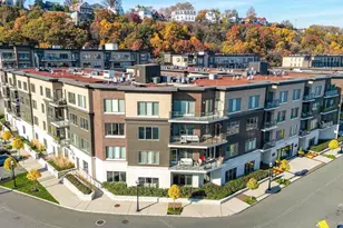 150 Henley Pl, Weehawken, NJ 07086 - Photo 2