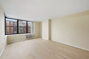 2 Constitution Ct, Hoboken, NJ 07030 - Photo 2