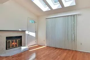 700 Mainsail Ln, Secaucus, NJ 07094 - Photo 2