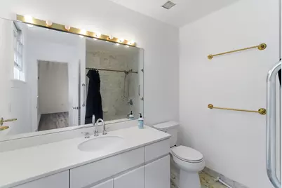 204 Shearwater Ct West #21, Jersey City, NJ 07305 - Photo 10