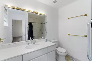 204 Shearwater Ct W, Jersey City, NJ 07305 - Photo 10