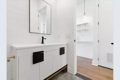 250 Van Horne St #2, Jersey City, NJ 07304 - Photo 24