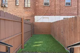 250 Van Horne St, Jersey City, NJ 07304 - Photo 32