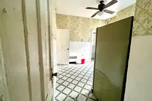 262 Clerk St, Jersey City, NJ 07304 - Photo 6